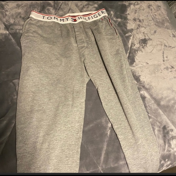 Men’s Tommy Hilfiger sweats - Picture 1 of 1